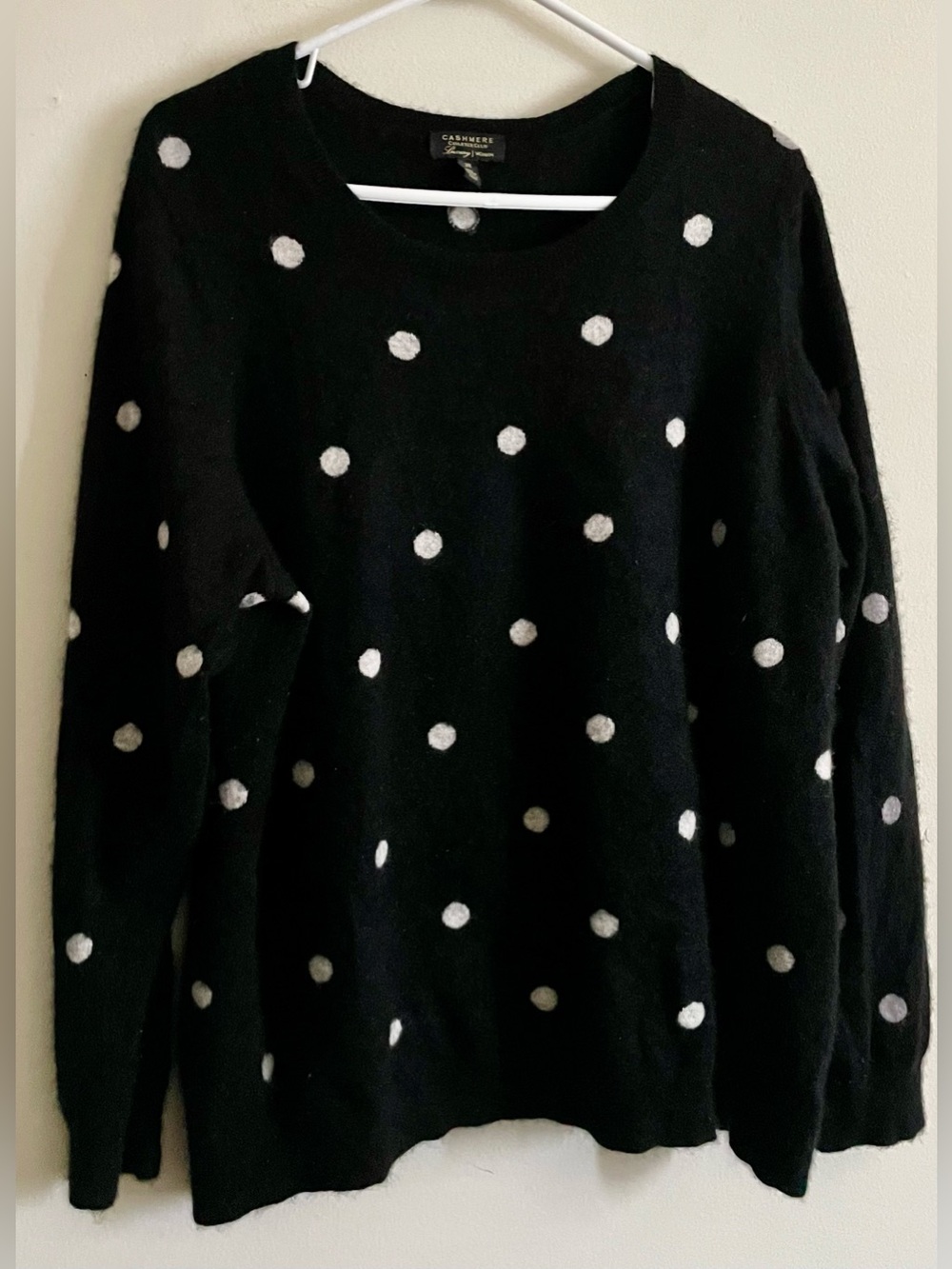 🎱 Charter Club 100% Cashmere Crewneck Sweater with White Polka Dots 🎱